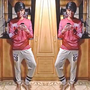 Meet your Posher, Laxshet